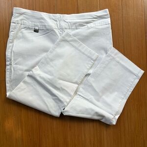 Alfani White Capris